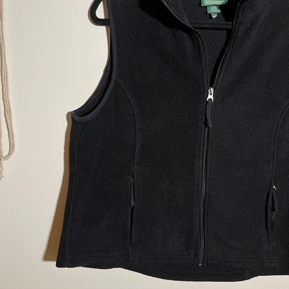 Vintage L.L.Bean black fleece vest - Picture 2 of 6